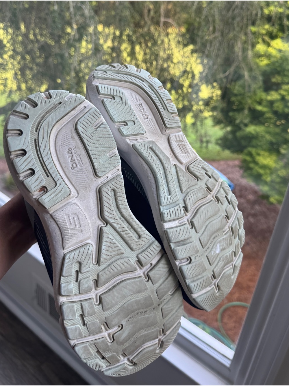 Brooks Ghost 15 Women's Size 10 B (Medium) Running Shoes Navy White - Picture 5 of 6